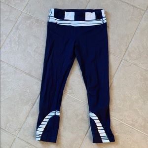 Lululemon size 4 crop leggings